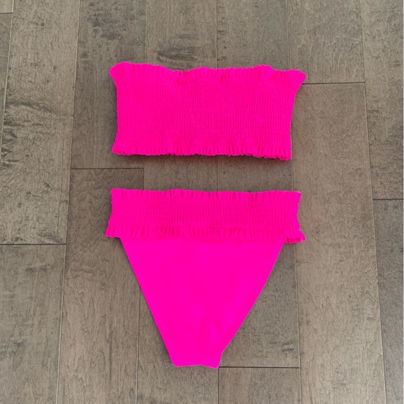 Beachsissi Small Hot Pink bikini NWOT - Picture 2 of 5